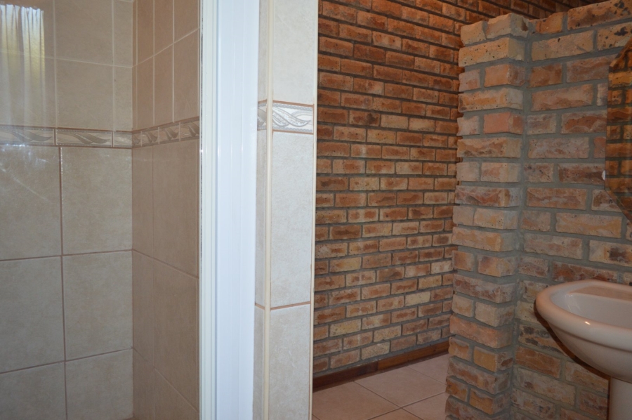 6 Bedroom Property for Sale in Doringkruin North West